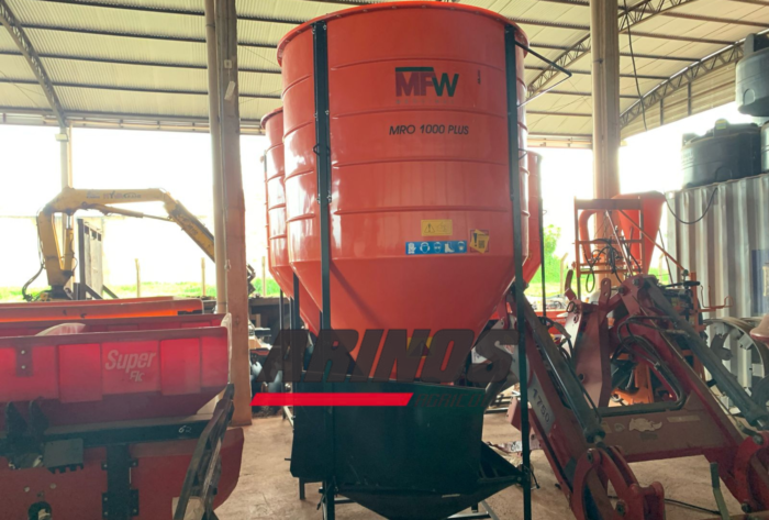 MISTURADOR DE RAÇÃO MRO 1000 PLUS