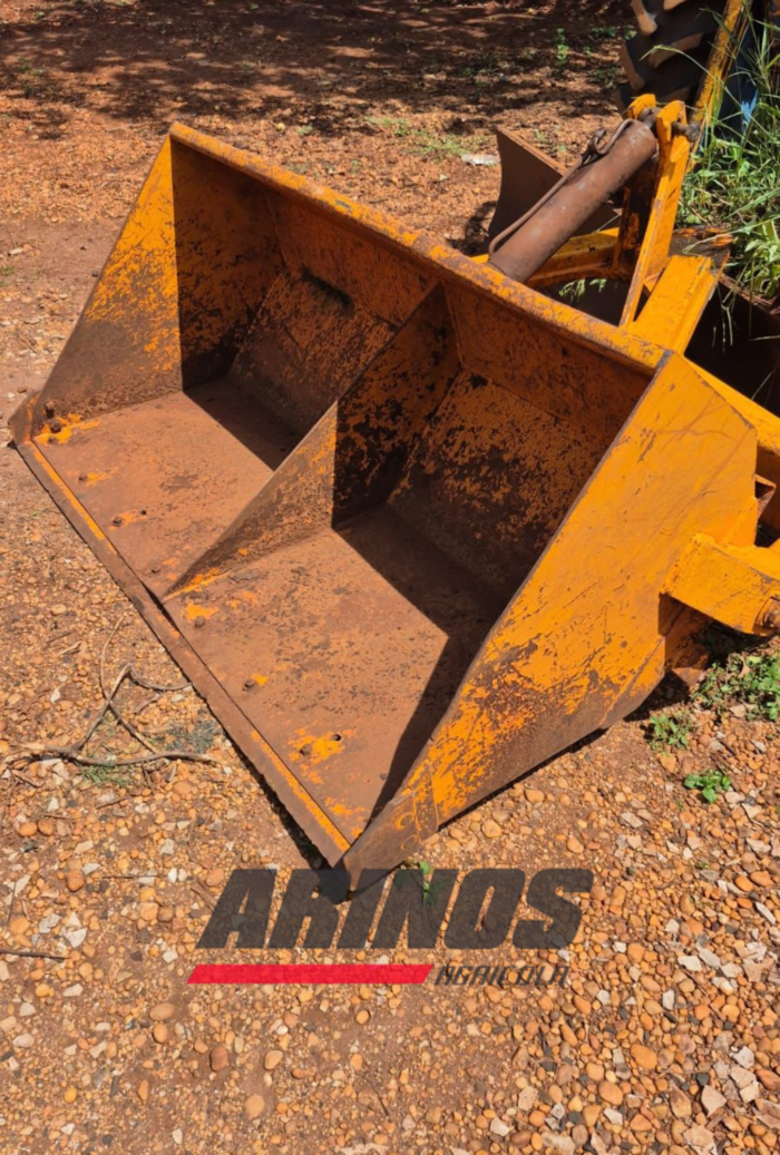Pá agrícola modelo PAH 1700