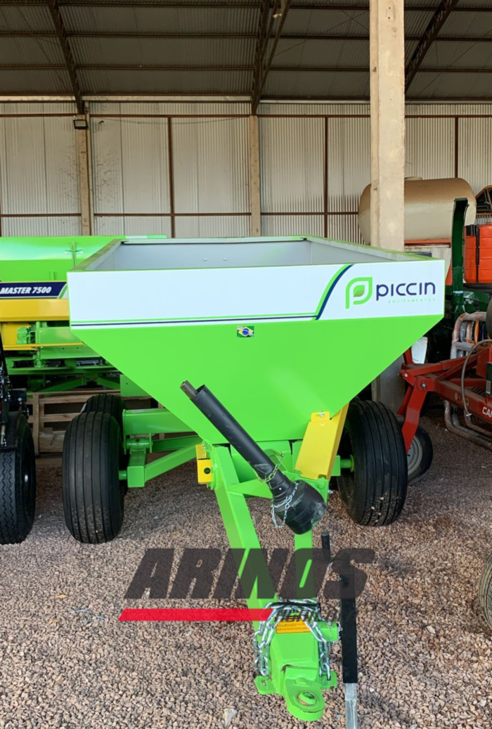 DISTRIBUIDOR DE CALCÁRIO E ADUBO PICCIN MASTER 5500