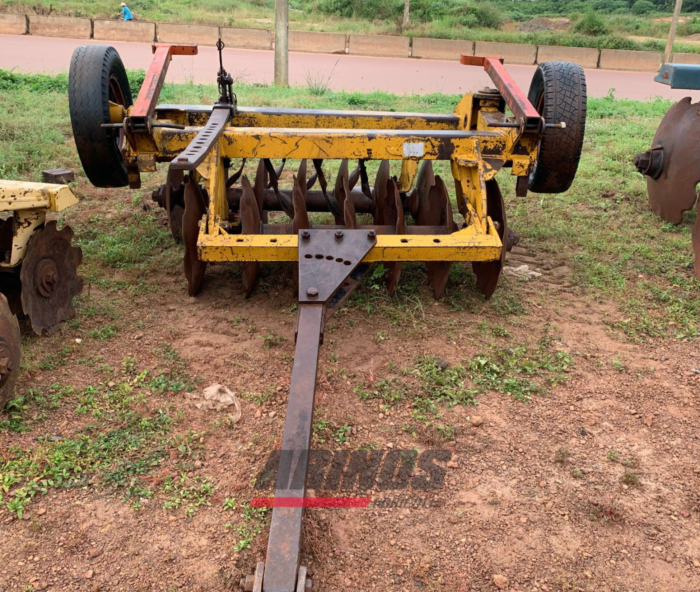 GRADE ARADORA 14X26 MECÂNICA COM TRANSPORTE