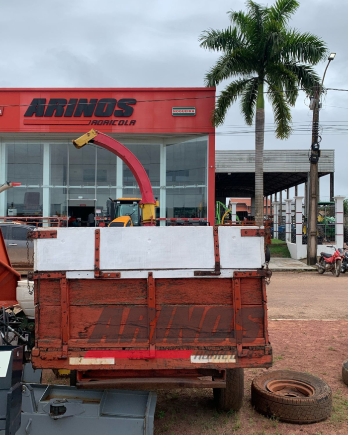 FORRAGEIRA COM CARRETA AGRÍCOLA ACOPLADA - Image 3