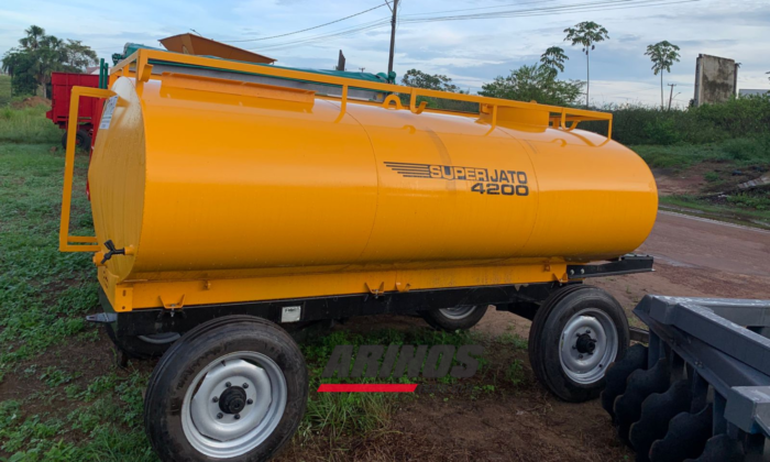 CARRETA TANQUE SUPER JATO 4200 LITROS