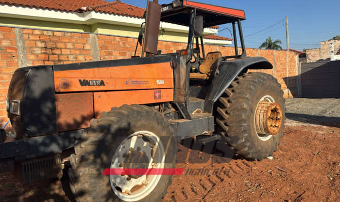 TRATOR VALTRA 1580 TRAÇÃO 4X4 - Image 3