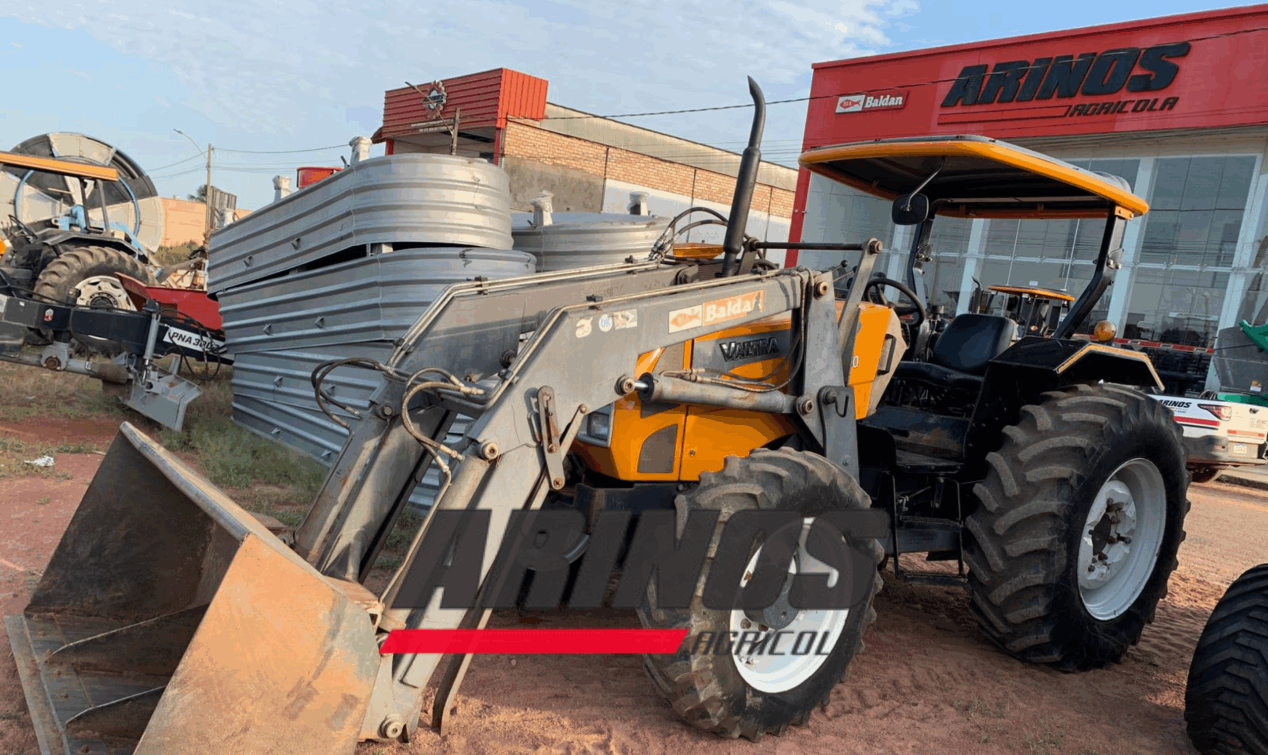 TRATOR VALTRA A750 COM CONCHA E REDUTOR - Imagem 4