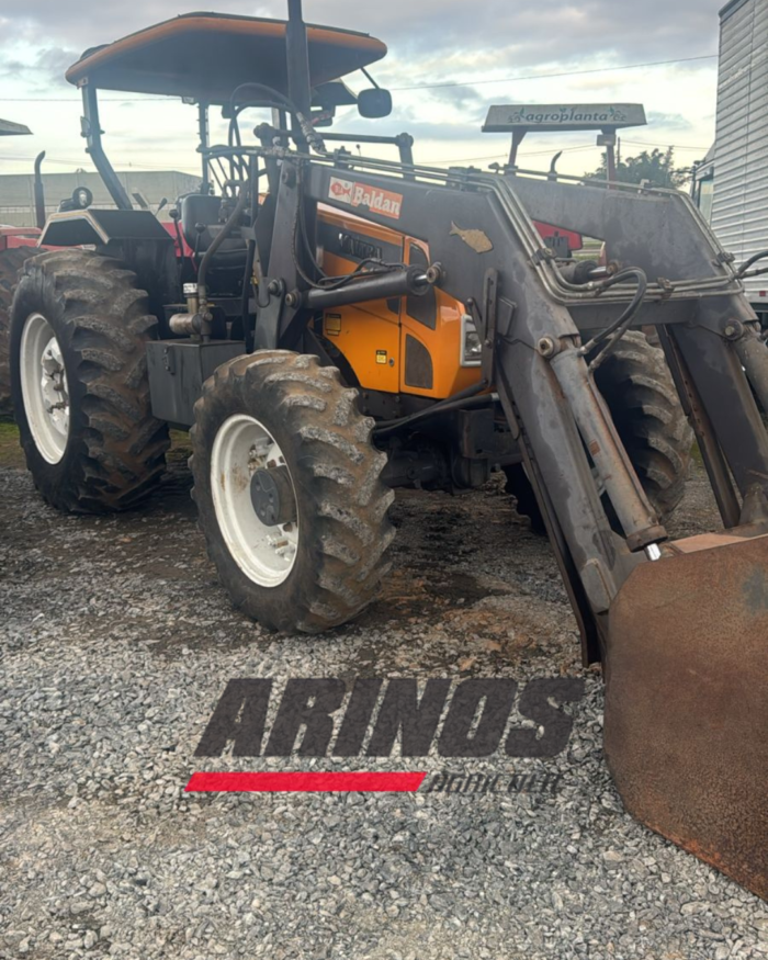 TRATOR VALTRA A750 COM CONCHA E REDUTOR
