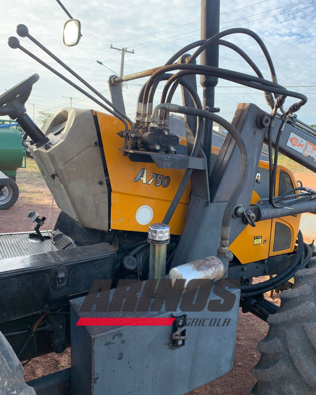 TRATOR VALTRA A750 COM CONCHA E REDUTOR - Imagem 2