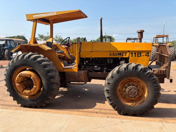TRATOR VALMET 118 4X4 - Imagem 5