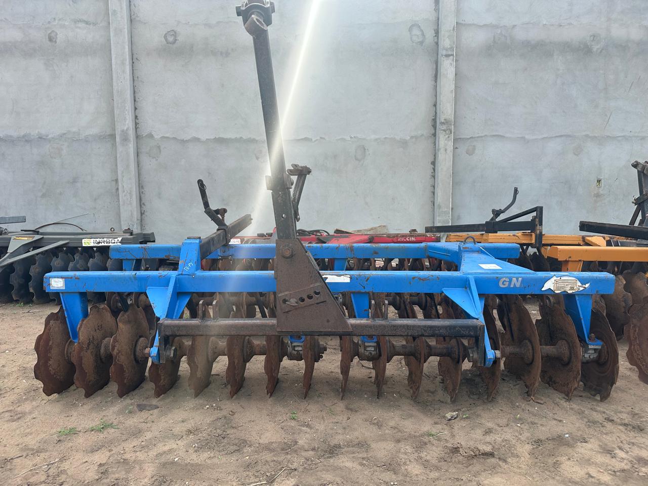 Grade Niveladora de Arasto Tatu 32x22''.