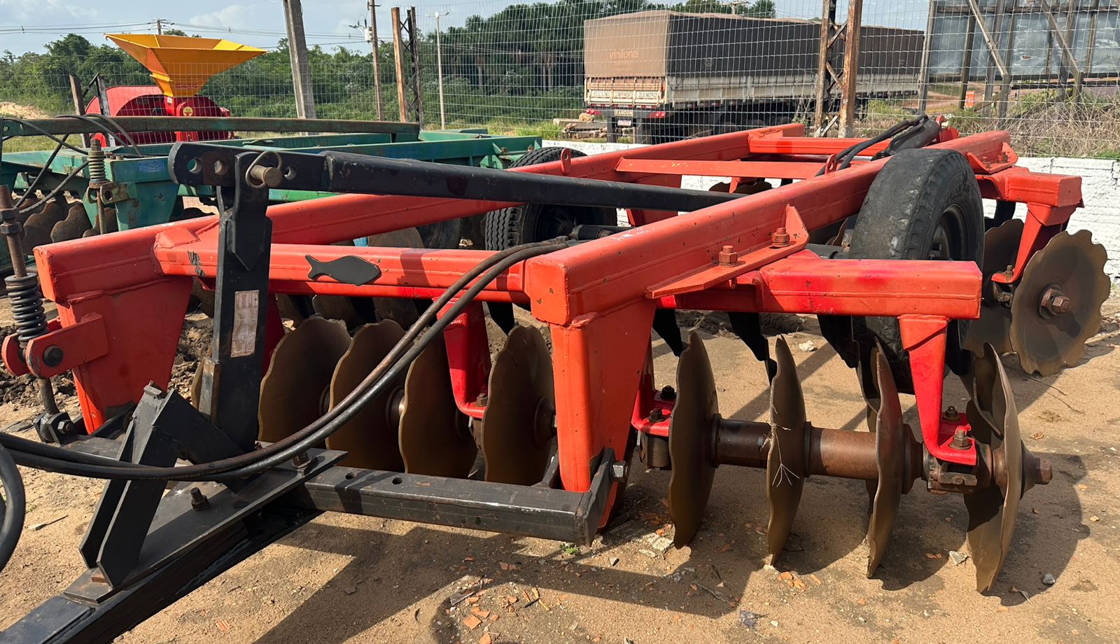 Grade Aradora Controle Remoto 20X26'' Baldan.