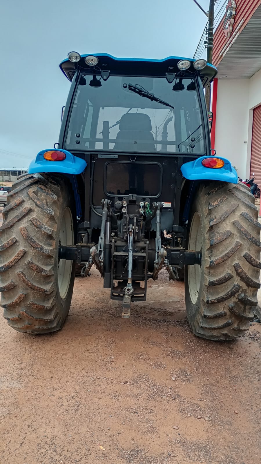 TRATOR LS PLUS100 CABINADO- ANO 2016 MOTOR MWM 4CC. - Imagem 5